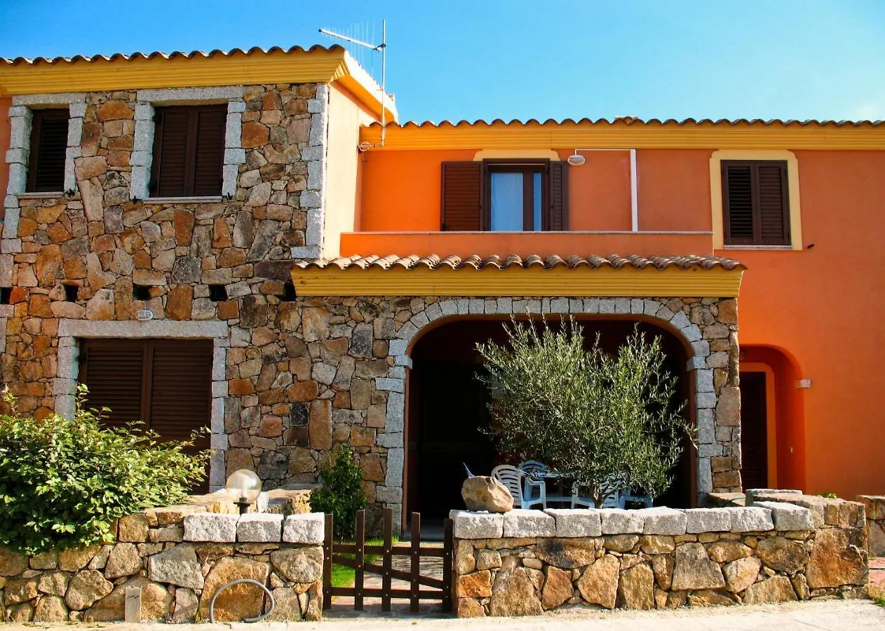 Sa Dommo E Andria San Teodoro Casa Vacanza